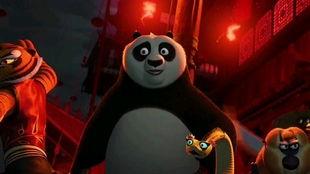 熊猫集体吃瓜视频,萌态十足引网友热议