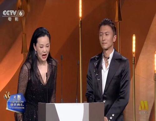 颁奖吃瓜现场图片,吃瓜群众围观精彩瞬间